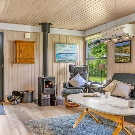 Mijat - 30km From The Sea By Interhome Hébergement de vacances